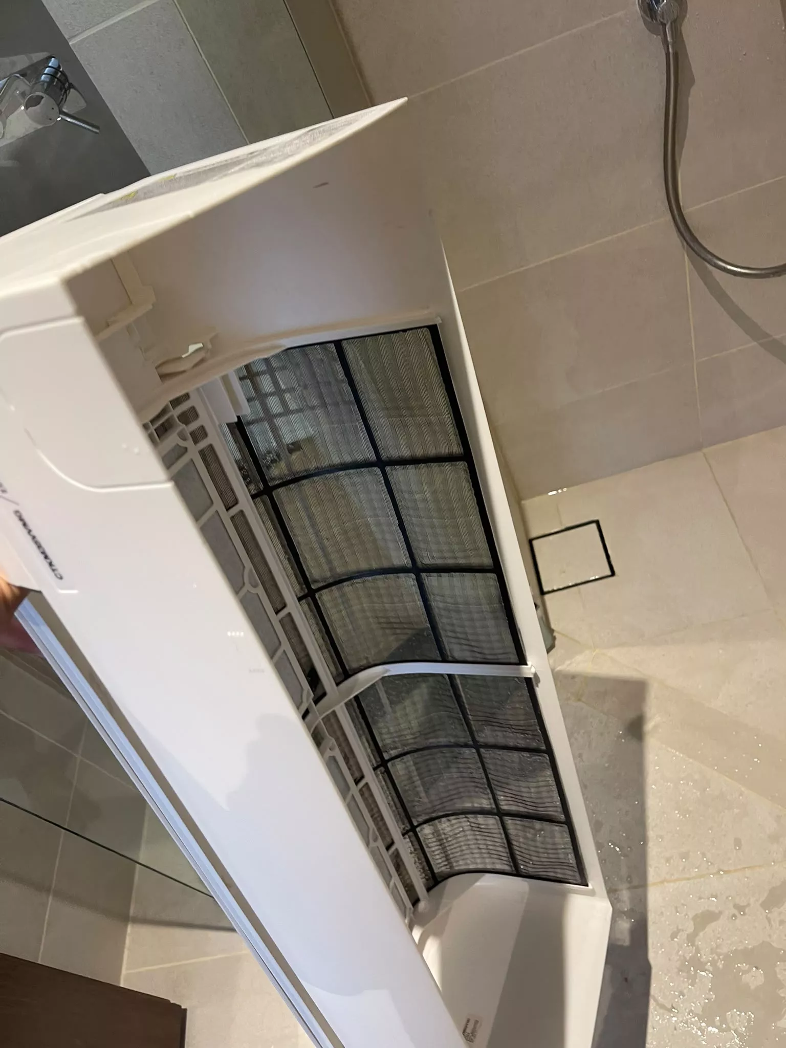 Aircon Servicing in Joo Chiat — photo 2